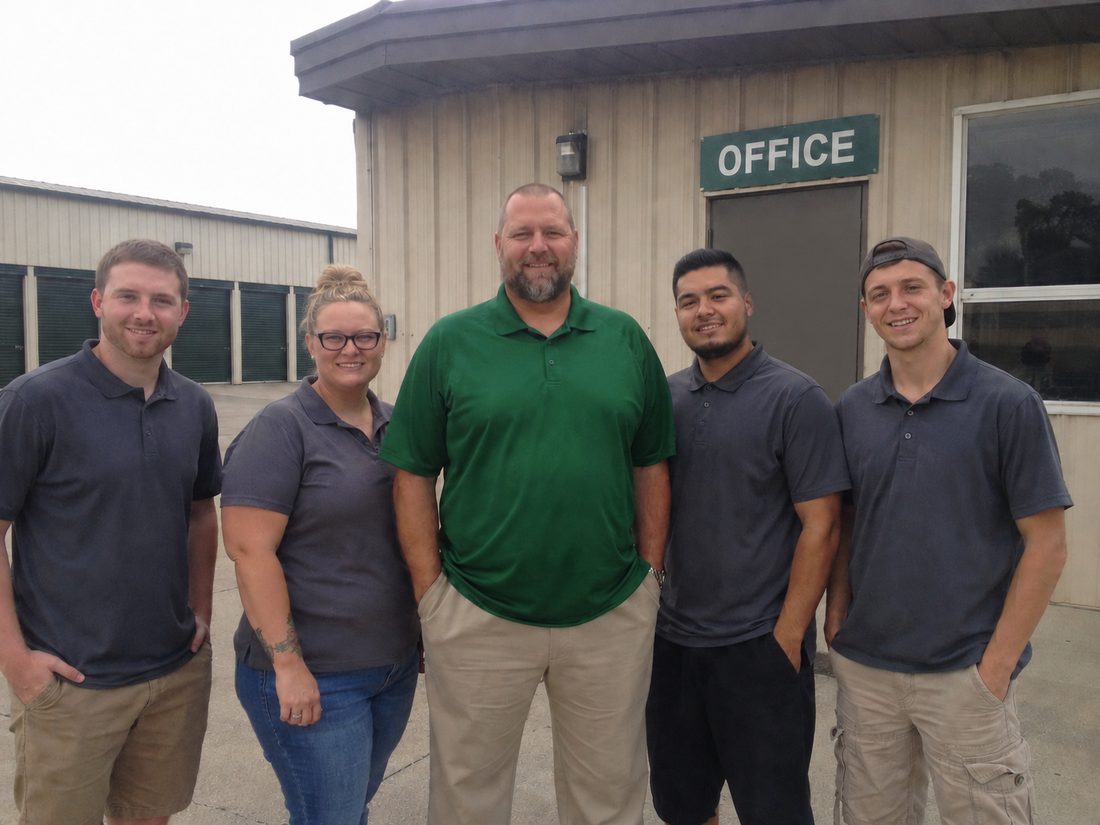 Pest control professionals in West Palm Beach, FL